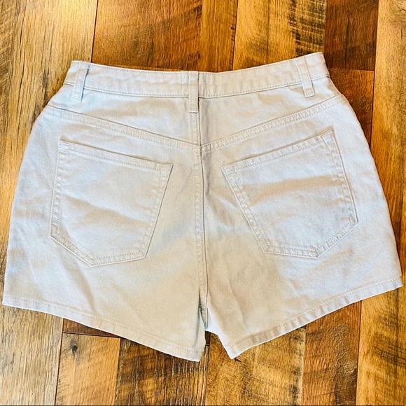 UO's BDG Girlfriend High-Waist Shimmer Denim Short - Picture 7 of 7